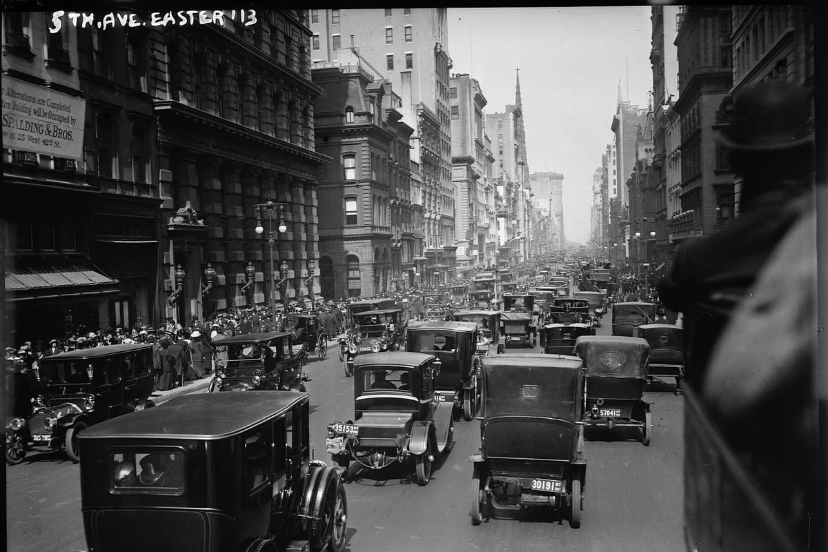 Fifth Avenue in New York at Easter 1913, filled with early automobiles